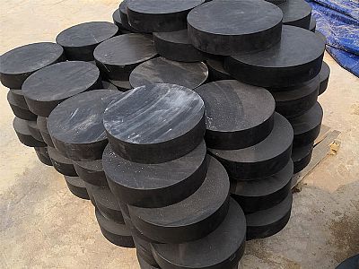 淇县板式橡胶支座由若干层橡胶片与薄钢板经加压硫化